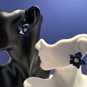 New Flower Navy Earrings